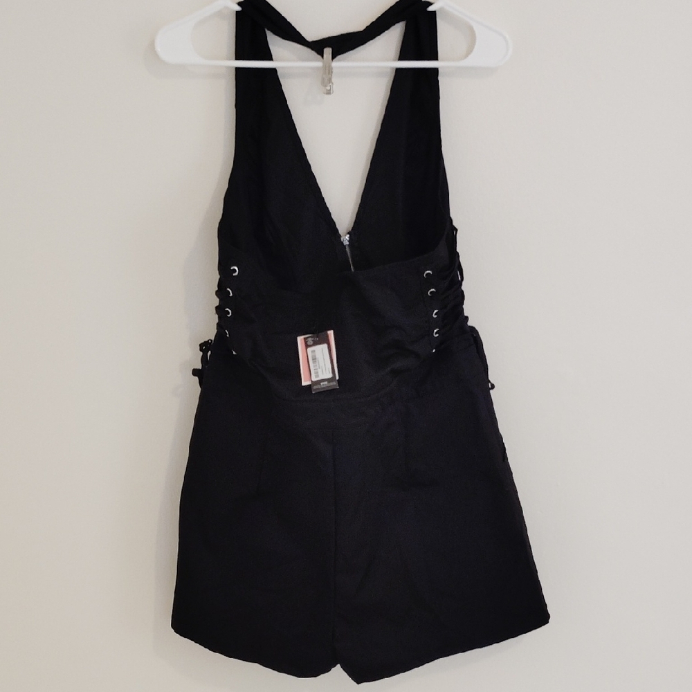 PrettyLittleThing Black Halter Jumpsuit - Picture 5 of 5